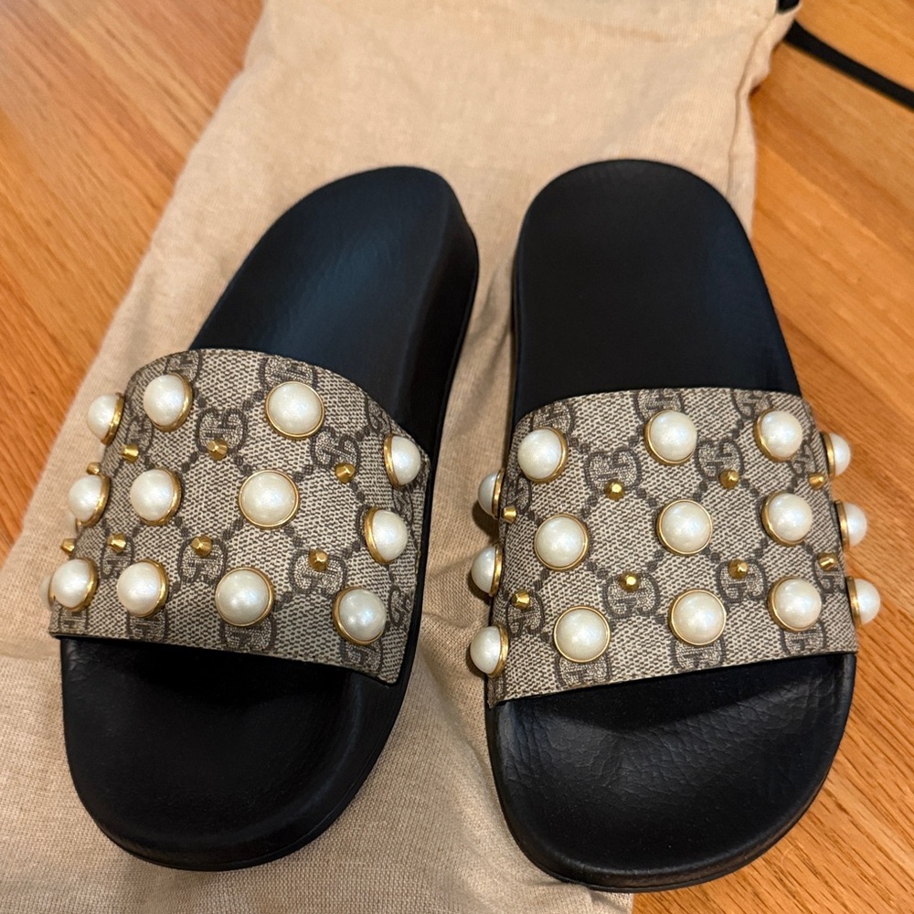 Gucci Black Pearl Embellished Slides. 37